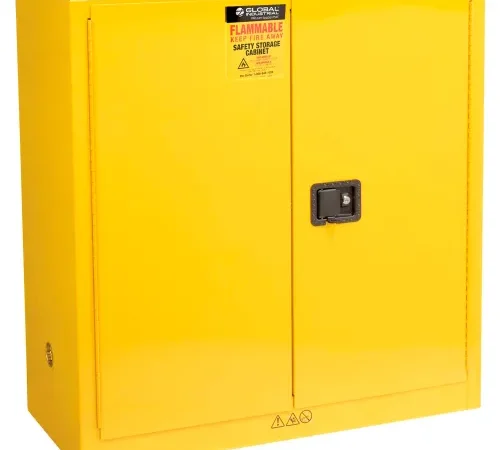 Global Industrial™ Flammable Cabinet, Manual Close Double Door, 30 Gallon, 43"Wx18"Dx44"H