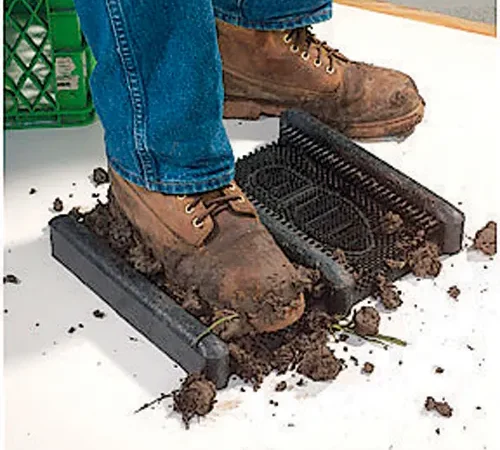 Wearwell® Mud Chucker 2" Thick 1-1/4' x 1-3/8' Black