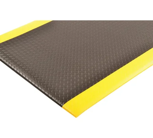 NoTrax® Diamond Sof-Tred™ Anti Fatigue Mat 1/2" Thick 3' x 5' Black/Yellow Border