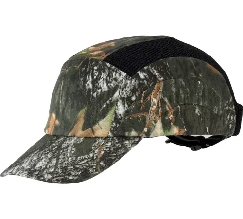 Camouflage hunting cap with mesh panels