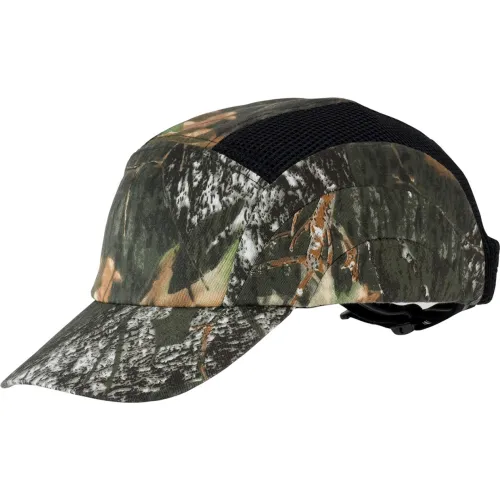 Camouflage hunting cap with mesh panels