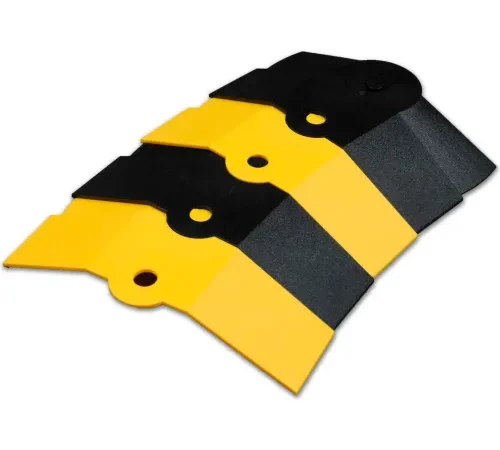 UltraTech 1831 Ultra-Sidewinder®, Cable Protector, Medium, 14 1/8" x 9 3/4" x 1 3/8", Blk/Ylw